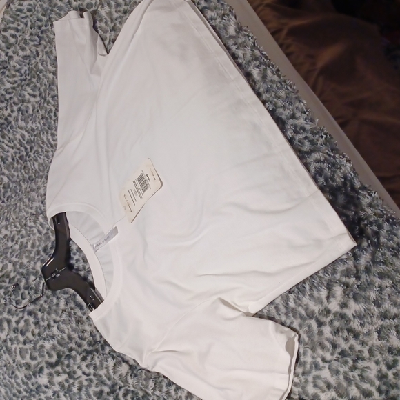 Fabletics Jade s/s Boxy Tee - Picture 7 of 7